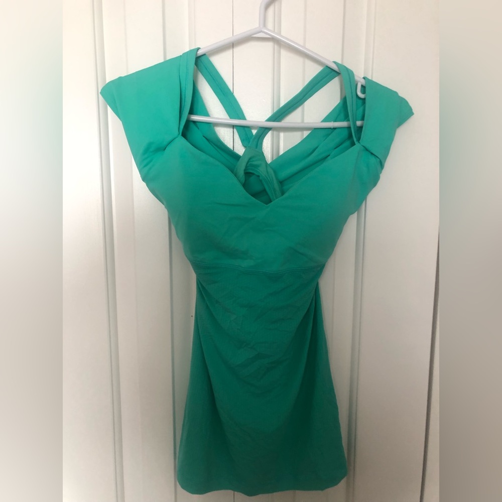 Lululemon tank with built-in bra